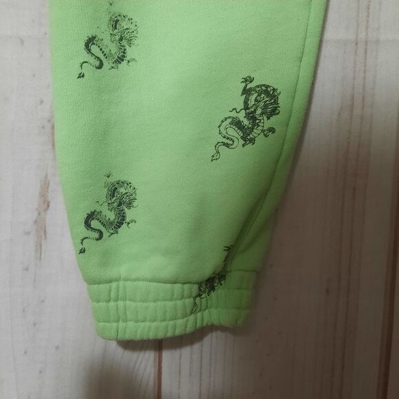 Ladies‎ Small Dragon Print Green Jogger Sweatpants Athleisure Comfy Cute - Picture 3 of 10